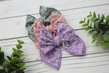 Load image into Gallery viewer, Embossed Floral Medium Remi Bows (Alligator Clip Only)
