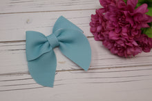 Load image into Gallery viewer, Pastel Solid Gracie Bow (Alligator Clip Only)
