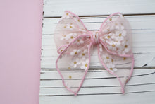Load image into Gallery viewer, Glitter Daisies Tulle Medium Remi Bow (Alligator Clip Only)
